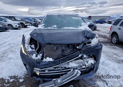 2019 Toyota Highlander Limited z USA, uszkodzony, nr VIN 5TDDZRFH8KS944279